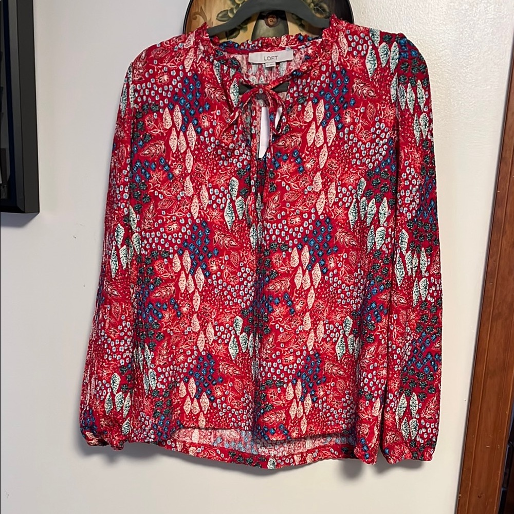 LOFT Women's Red Floral Top